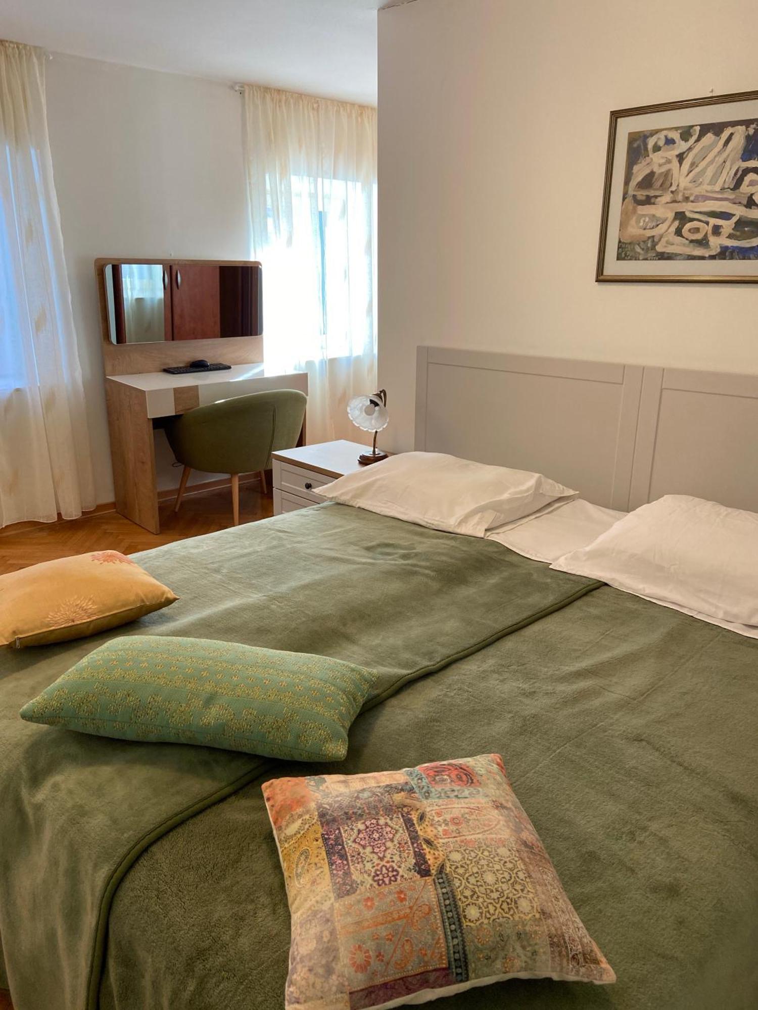 Rooms Base Split Bagian luar foto