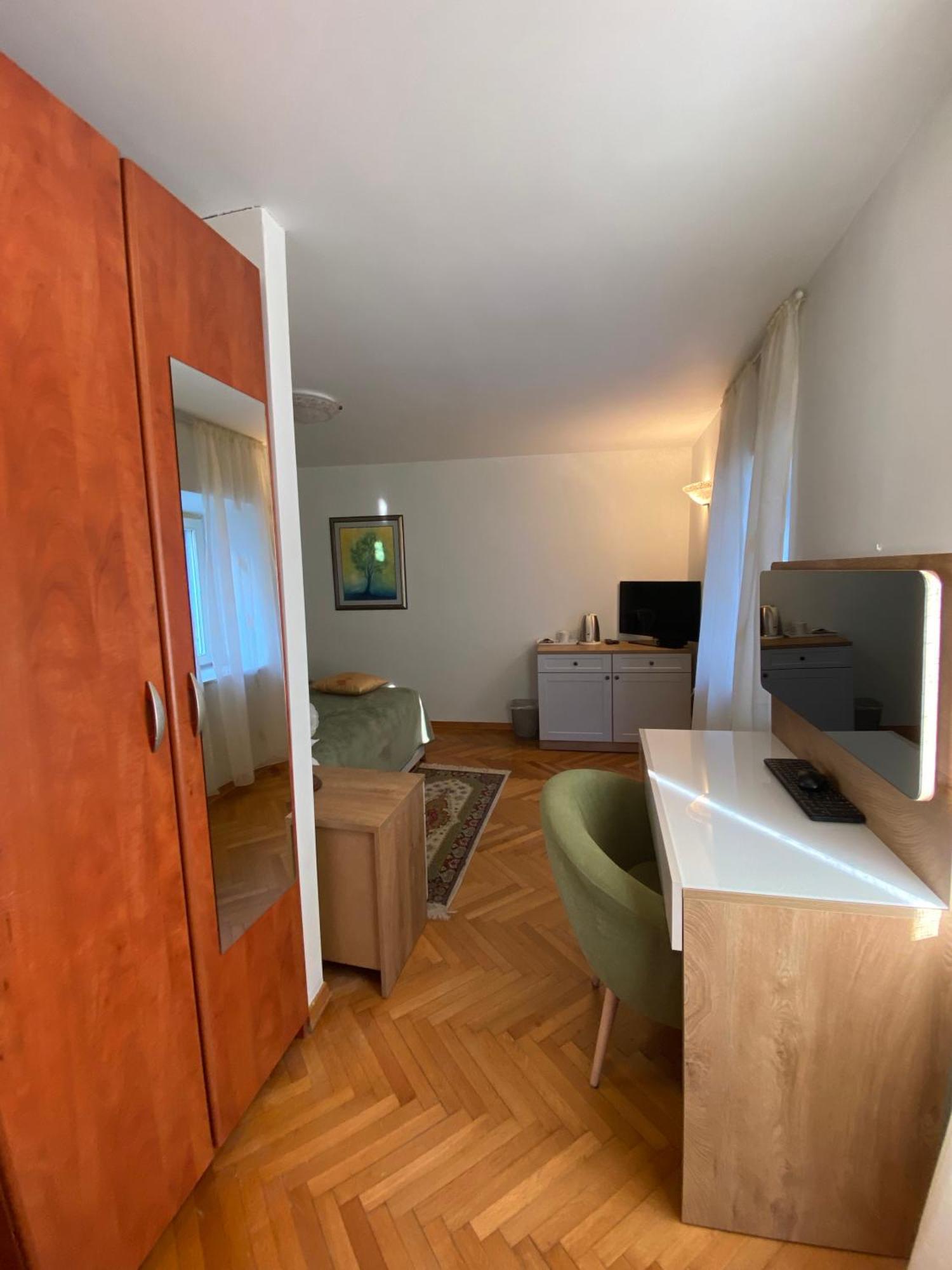 Rooms Base Split Bagian luar foto