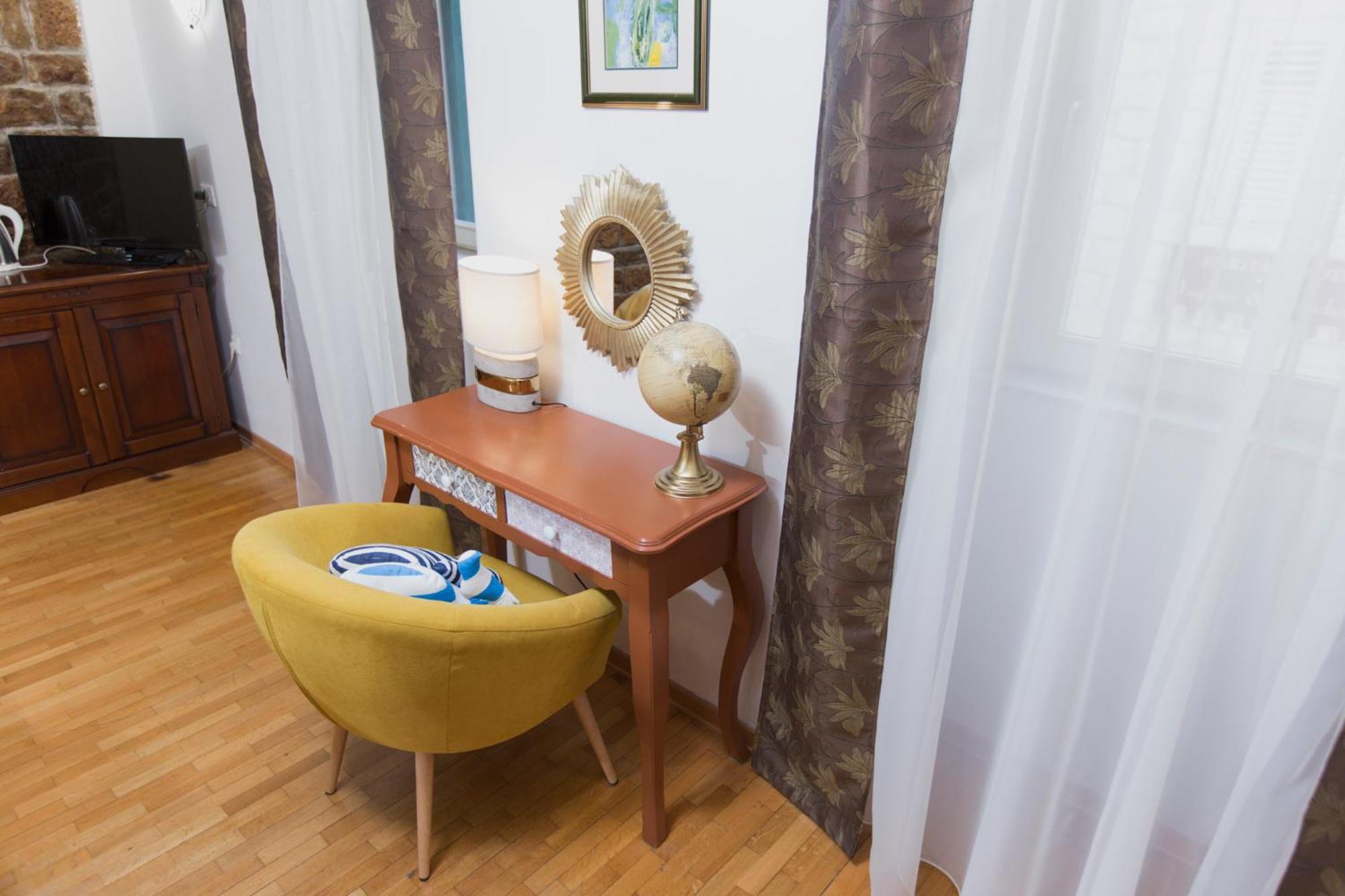 Rooms Base Split Bagian luar foto