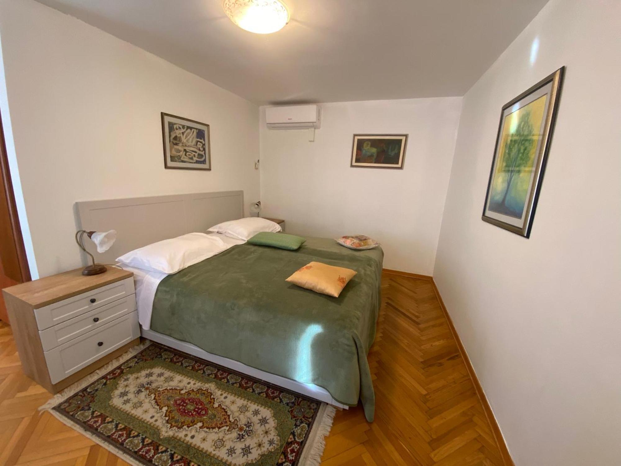 Rooms Base Split Bagian luar foto