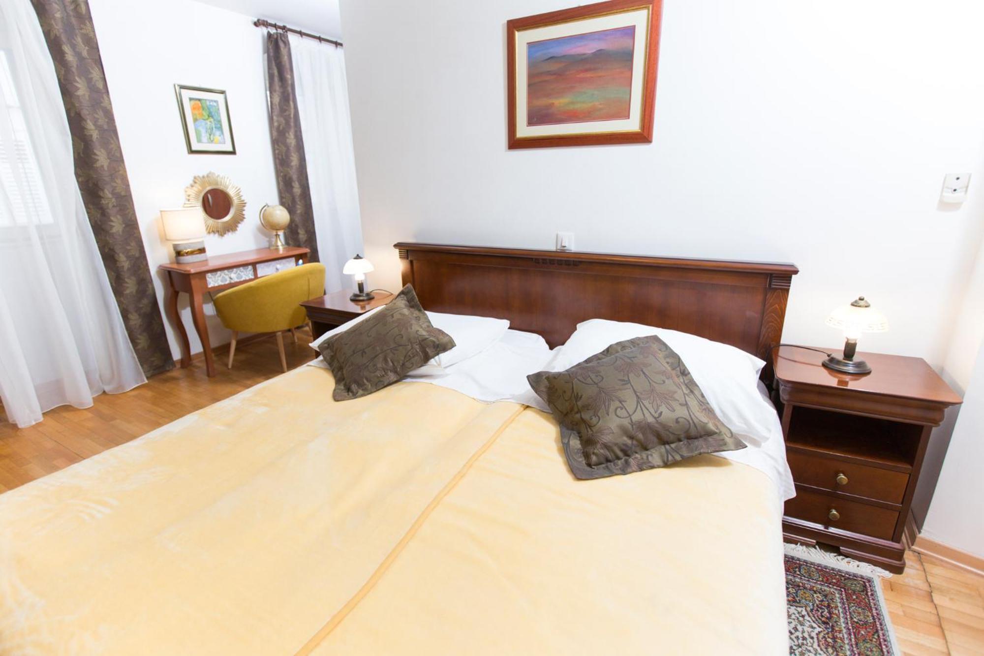 Rooms Base Split Bagian luar foto
